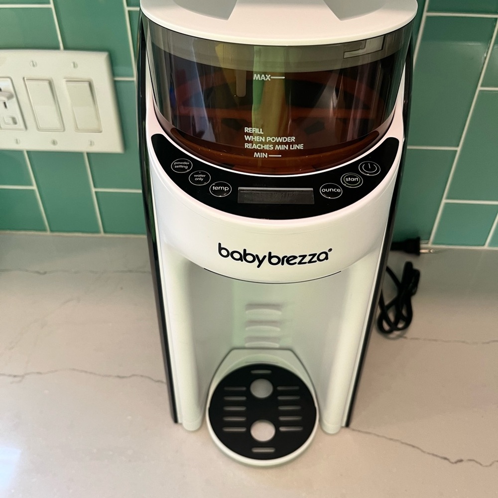 Baby Brezza Advance Pro formula maker